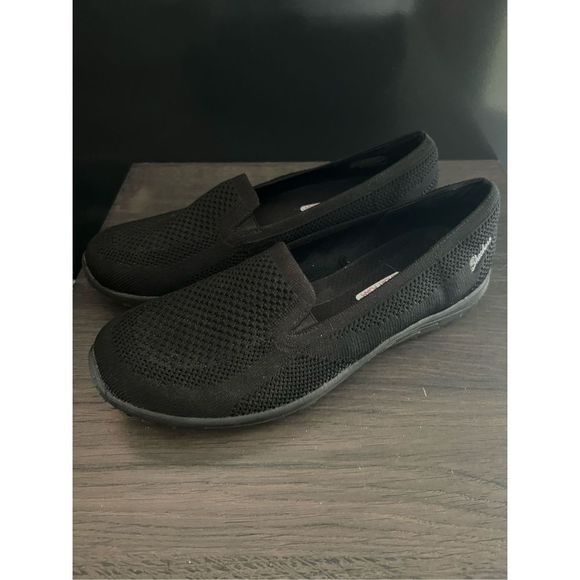 Skechers Women Black Relaxed Fit Air- Cooled Memory Foam Shoes Slip-on - Picture 3 of 6